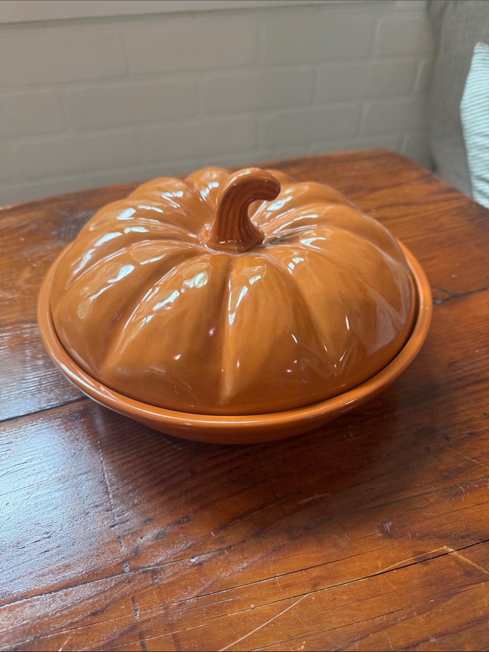 William Sonoma Pumpkin Pie Dish with Lid